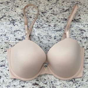 Victoria’s Secret 32 DDD